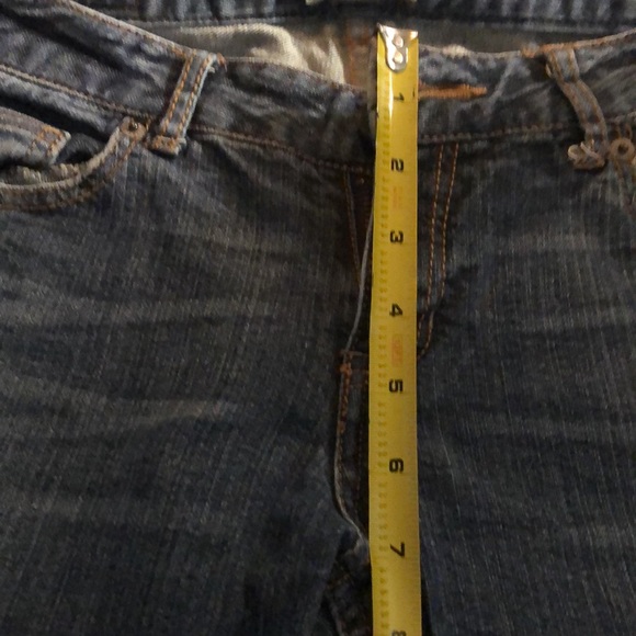 AEROPOSTALE JEANS Size 3/4 long. In NEW CONDITION. No rips, tears or fading. - Picture 6 of 6